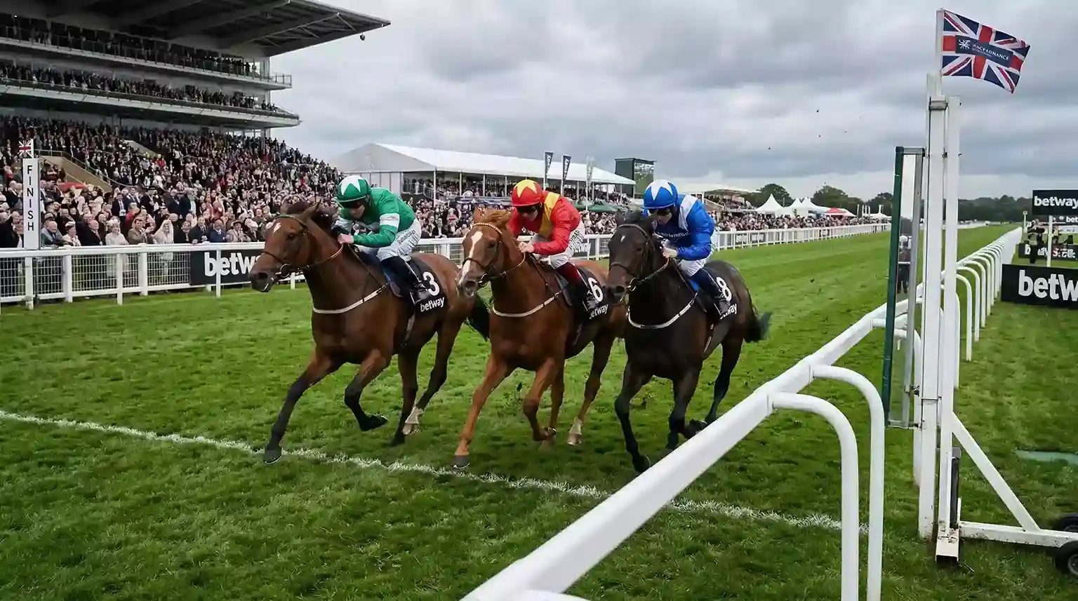 Each-way betting in horse racing